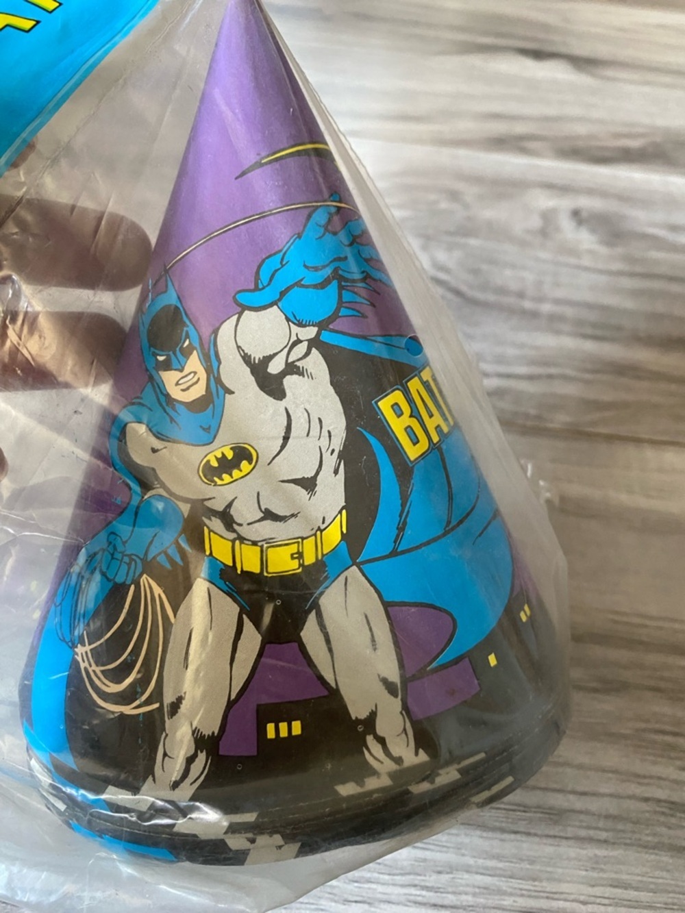 New 1989 Batman Party Hats 8 Total Vintage TM And DC Comics Brand - Picture 3 of 7